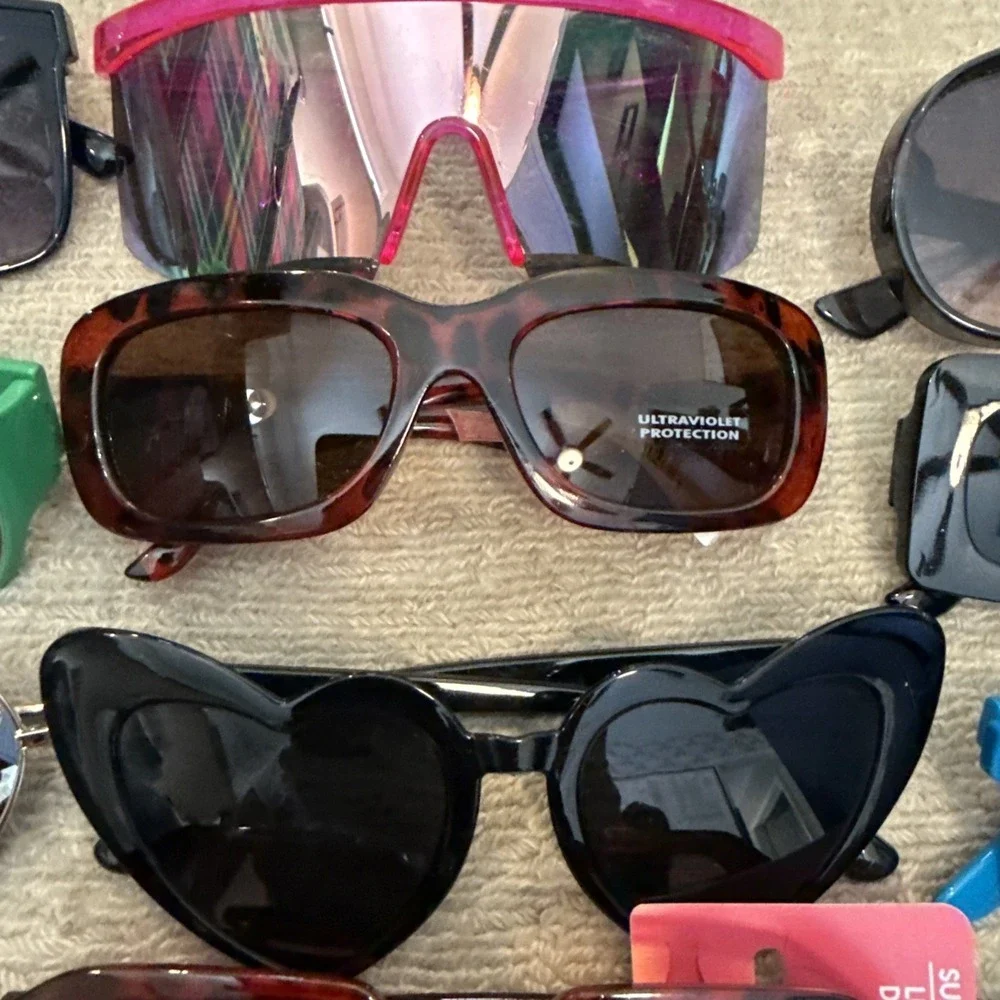 44 Pairs NWT Women's Sunglasses - Trendy, Hot Styles, Oversized, Aviator,Round+
